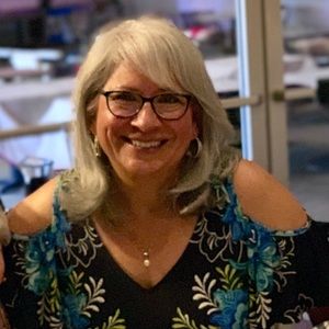 Meet your Posher, Debbie